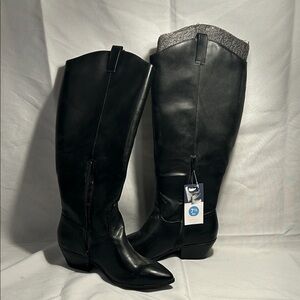 Sleek Black Leather Heeled Boots